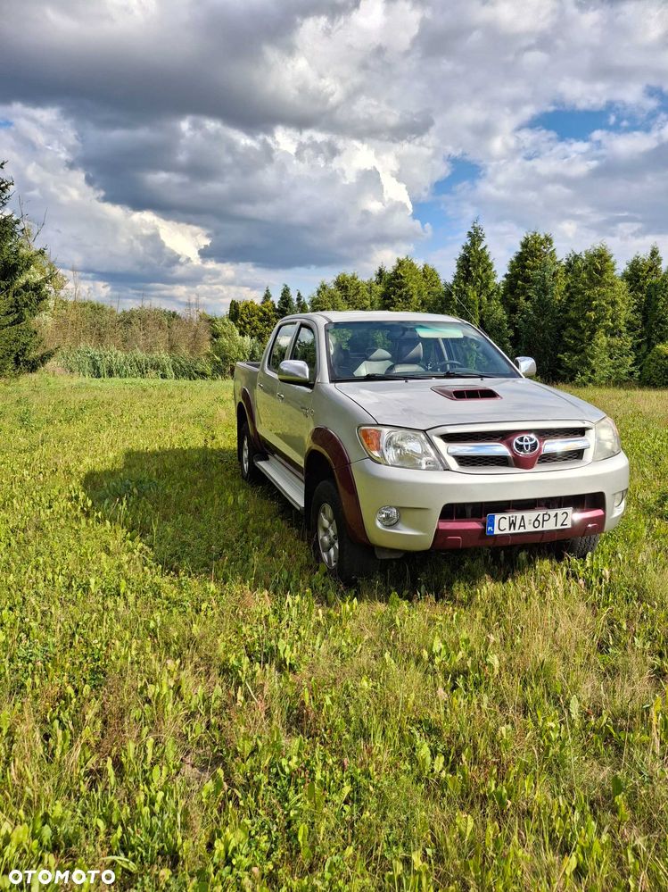 Toyota Hilux - 3