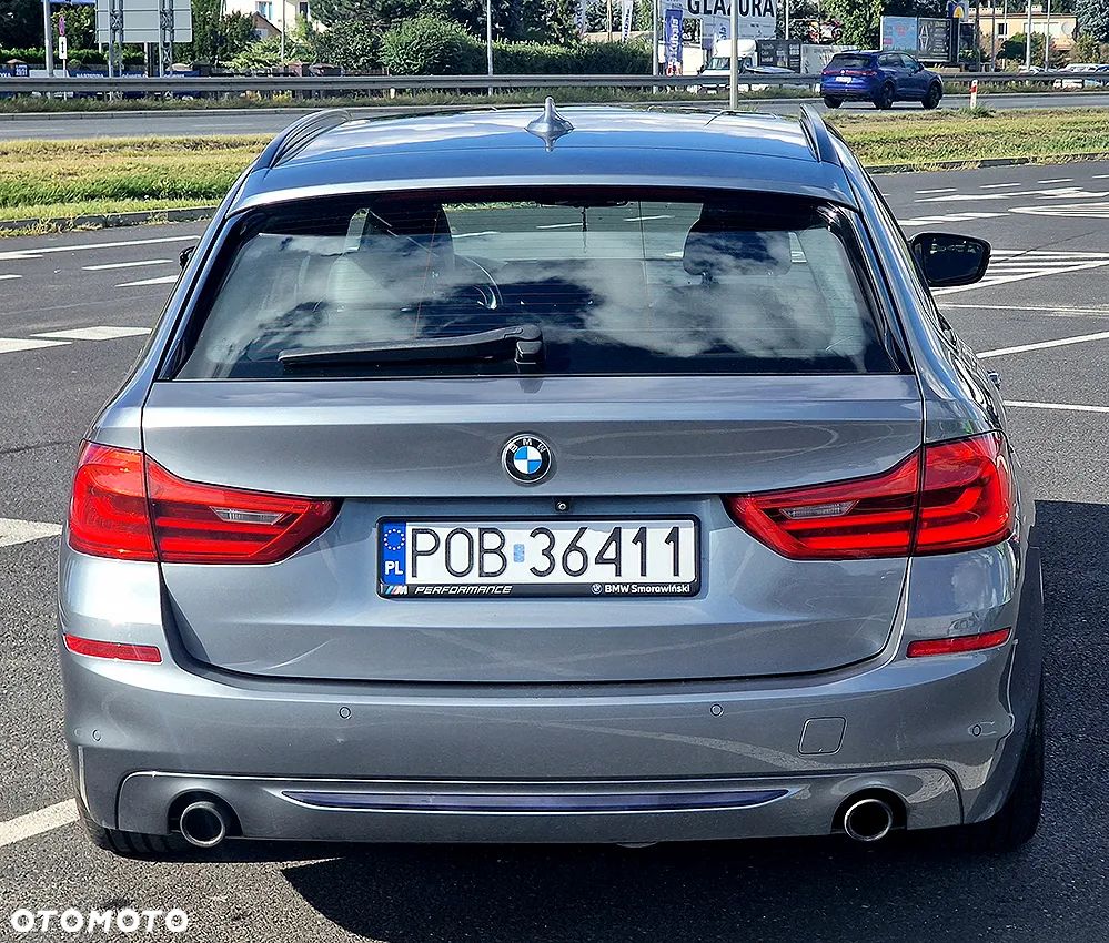 BMW Seria 5 525d Sport Line - 6