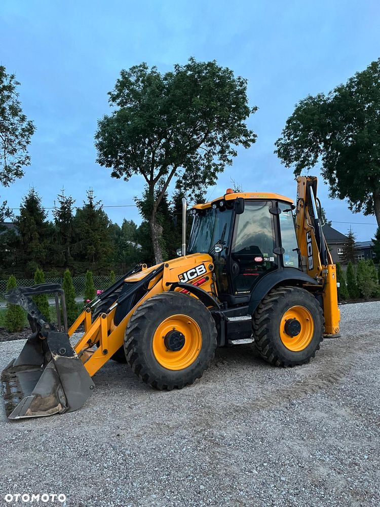 JCB 4CX - 17