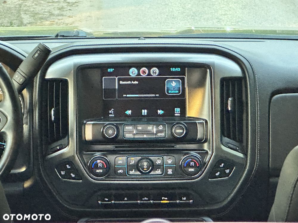 Chevrolet Silverado - 16