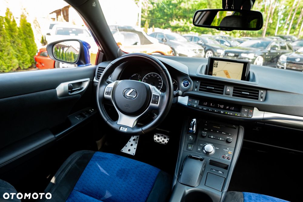 Lexus CT 200h F Sport - 27