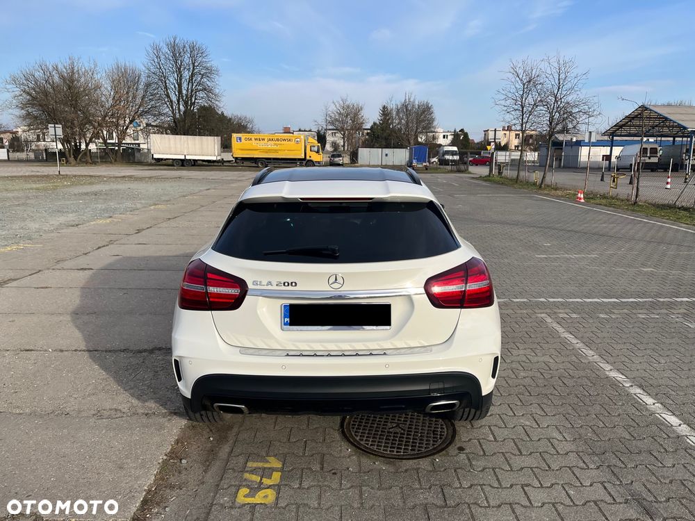 Mercedes-Benz GLA 200 7G-DCT AMG Line - 5