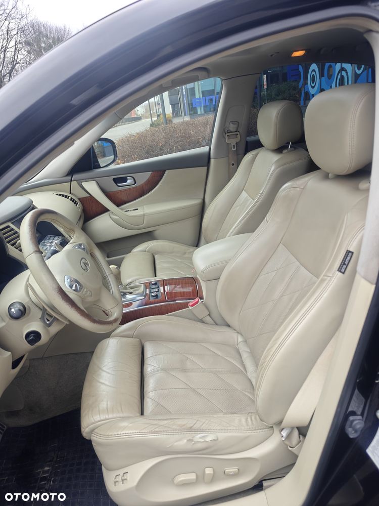Infiniti QX70 5.0 S Premium - 24