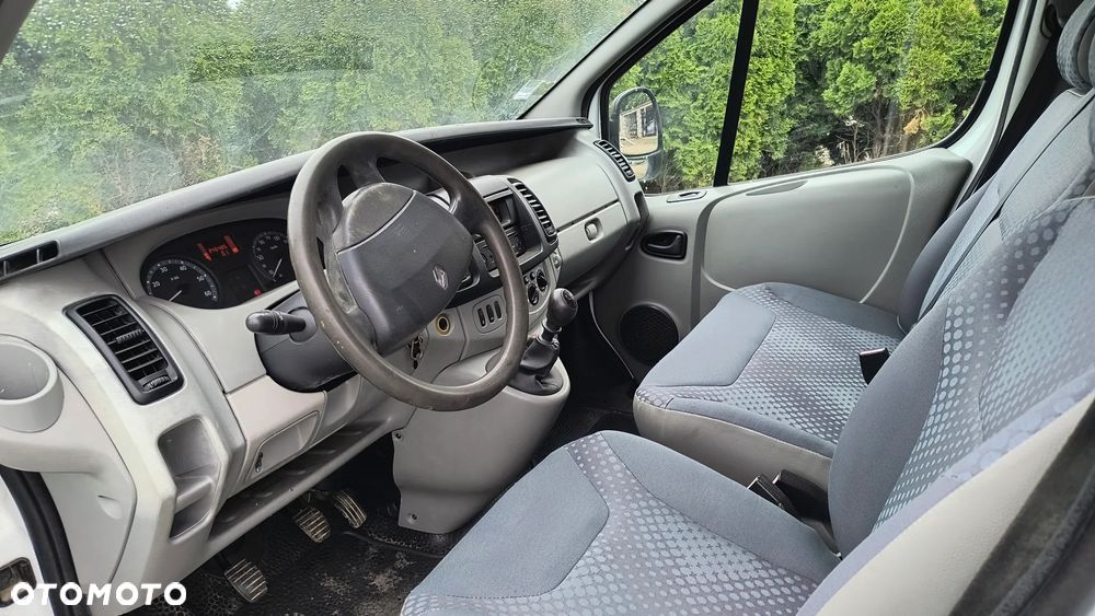 Renault TRAFIC - 5