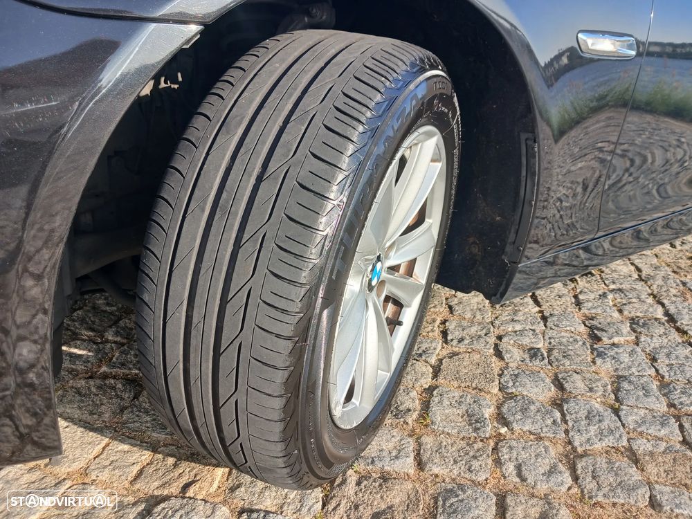 BMW 525 d xDrive Exclusive Auto - 4
