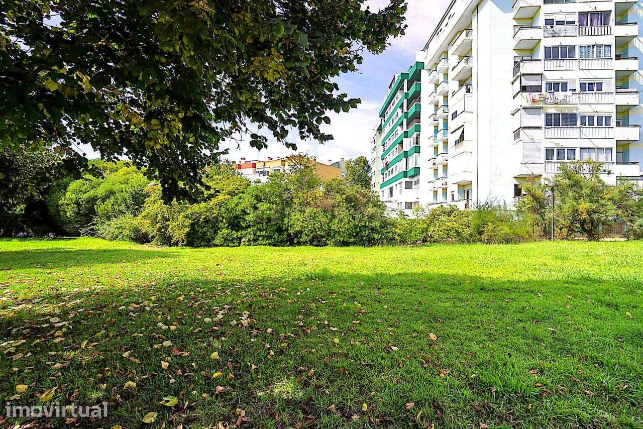 Apartamento T2 em Linda-A-Velha, Oeiras - Vista Cidade e Boa Localizaç - Grande imagem: 2/19