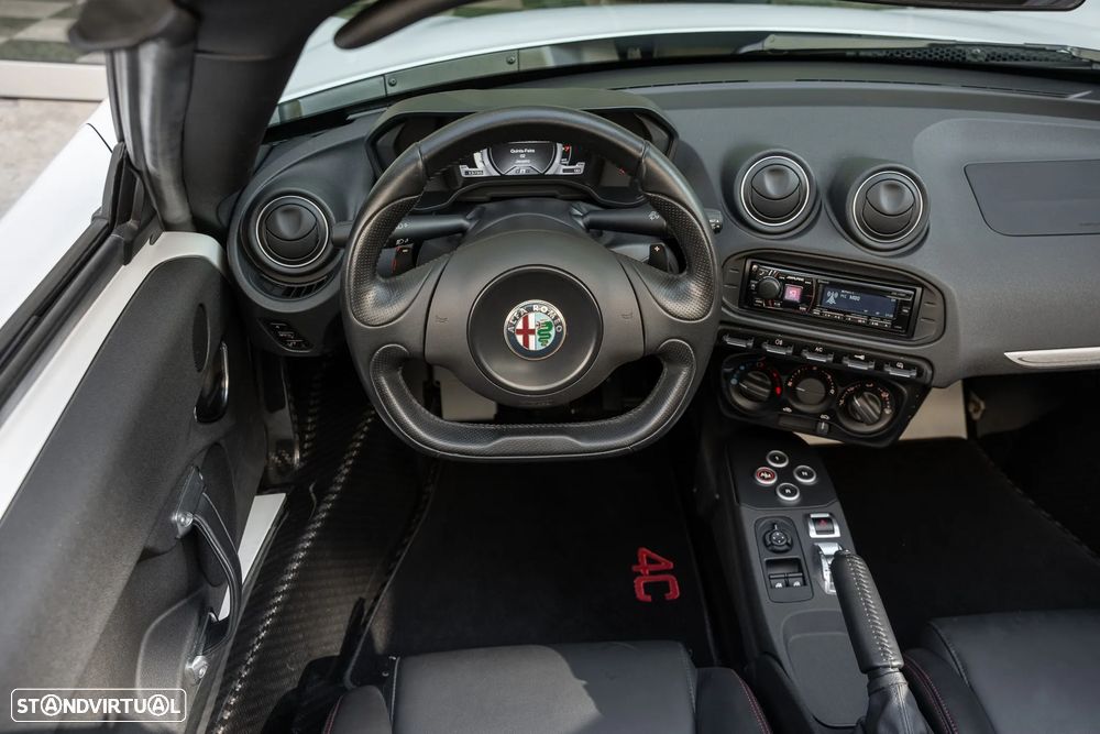 Alfa Romeo 4C Spider 1750 TBi - 11