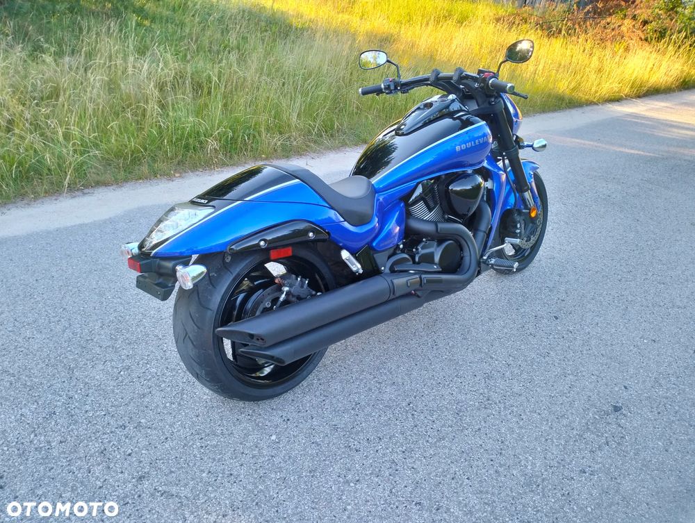 Suzuki Boulevard - 23