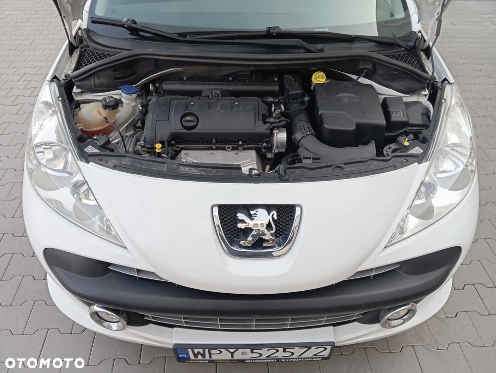 Peugeot 207 - 15