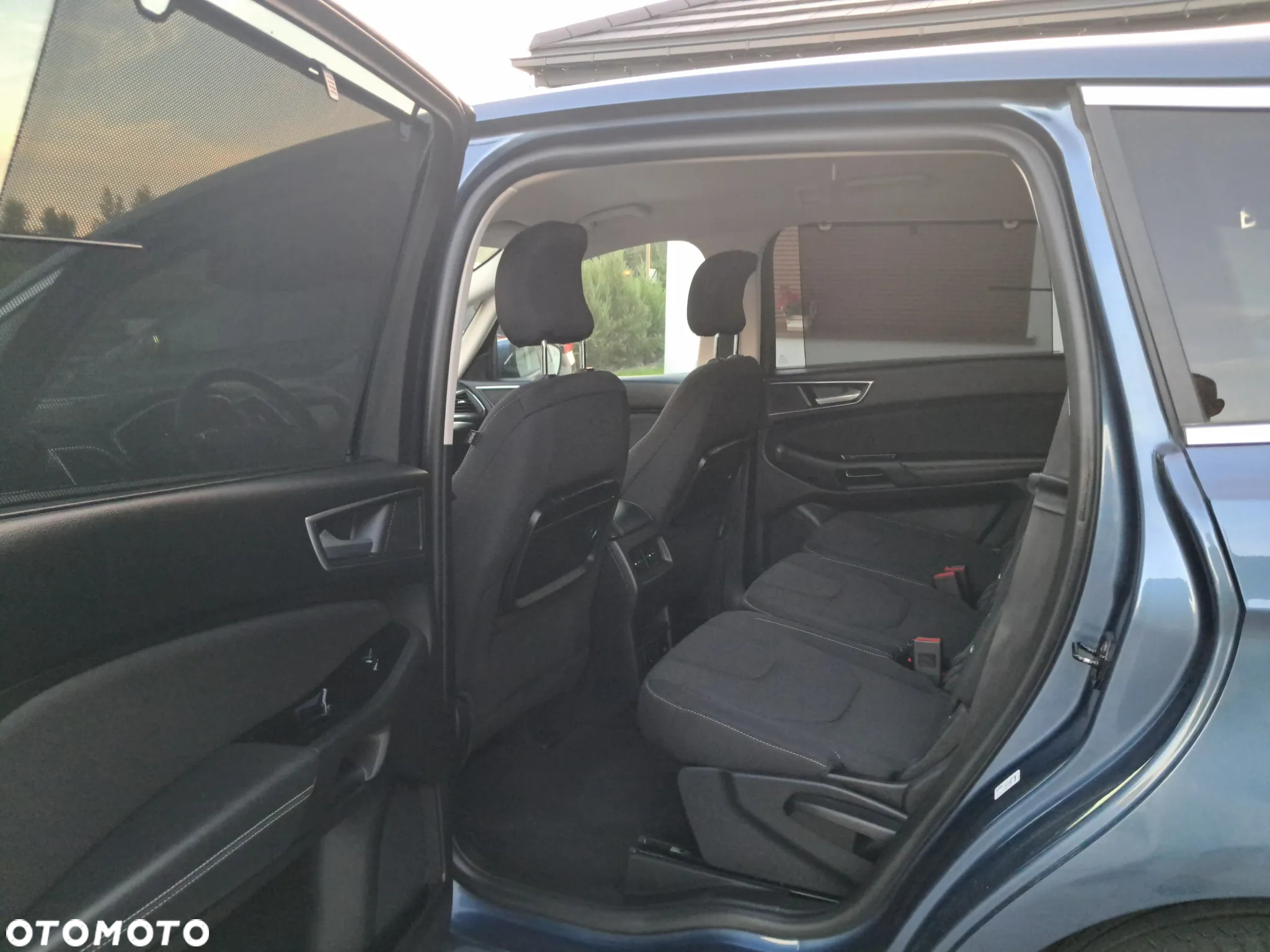 Ford S-Max - 17