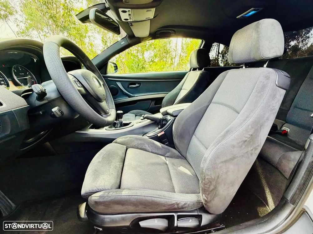 BMW 320 d Coupe Edição M - 14