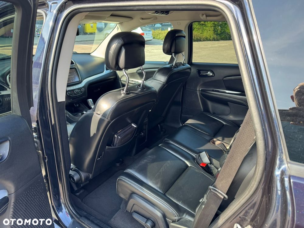 Fiat Freemont 2.0 Multijet 16V DPF Automatik Allrad Lounge - 16