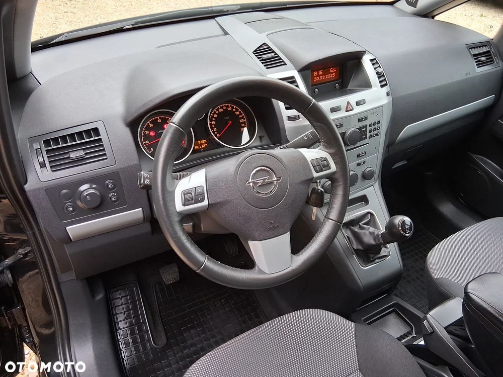 Opel Zafira 1.8 - 20