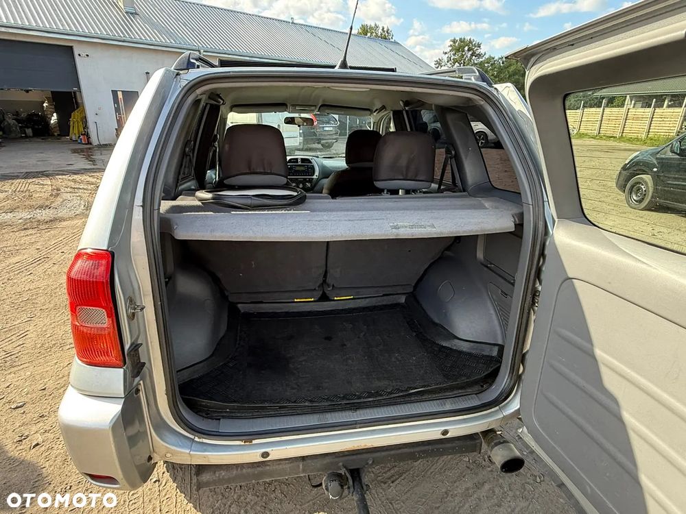 Toyota RAV4 D-4D 4x4 - 10