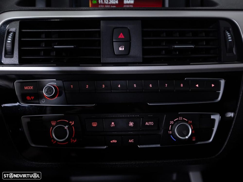 BMW 116 d Pack Desportivo M - 16