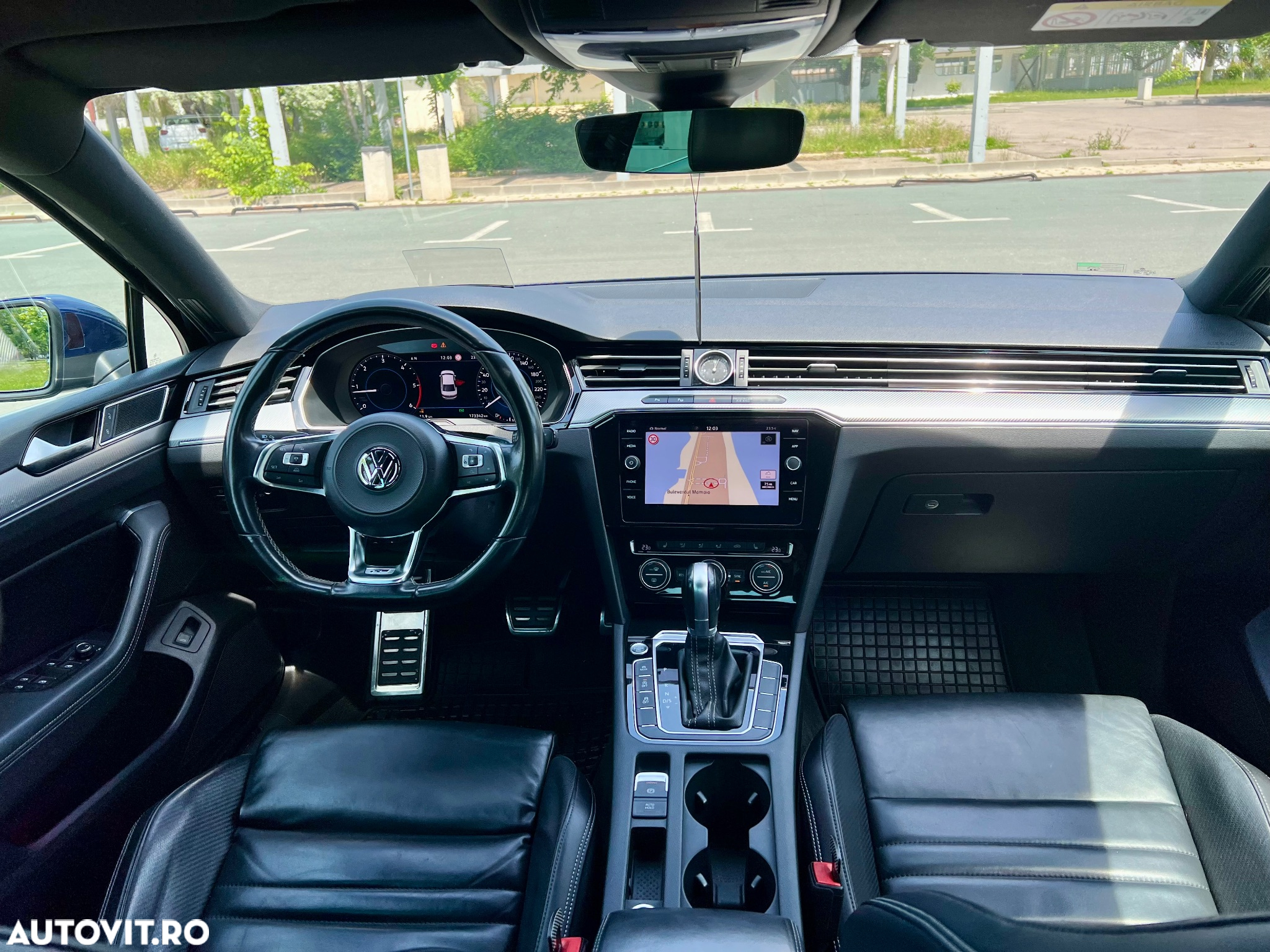 Volkswagen Passat 2.0 TDI DSG 4Motion R Executive - 11