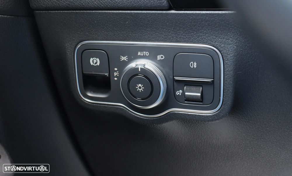 Mercedes-Benz GLA 250 - 32