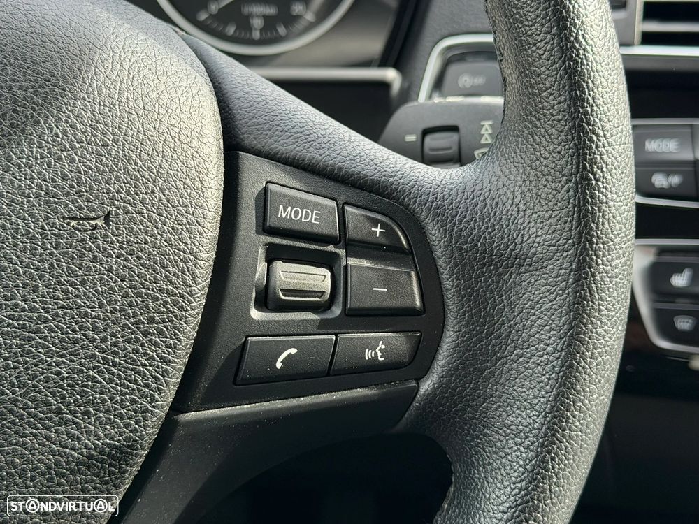 BMW 118 i Advantage - 16