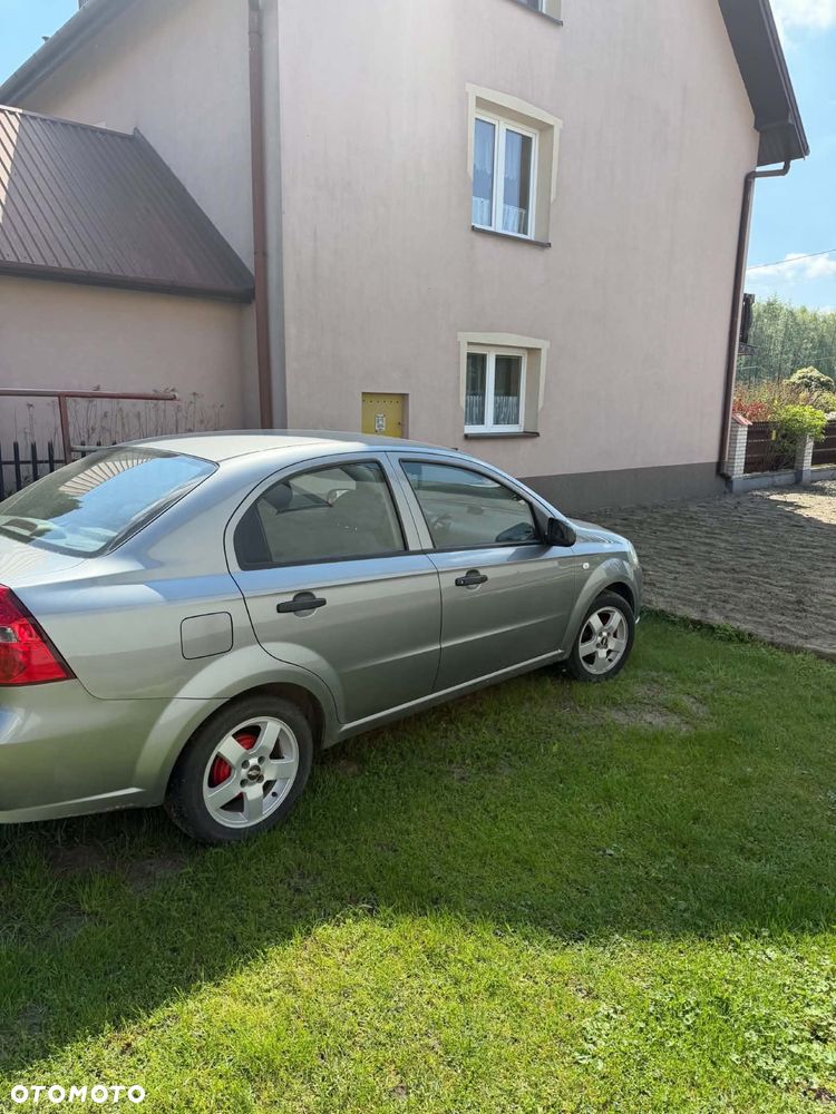 Chevrolet Aveo - 3