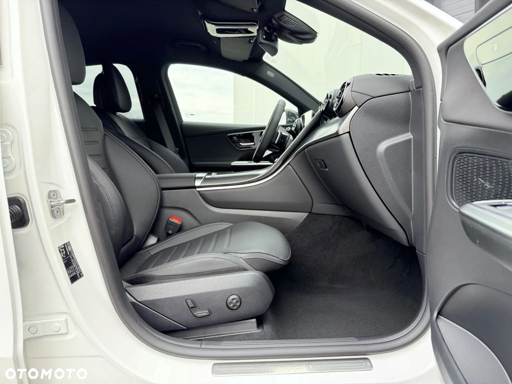 Mercedes-Benz GLC - 26