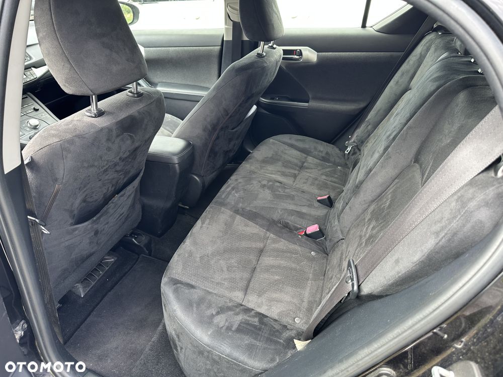 Lexus CT - 15