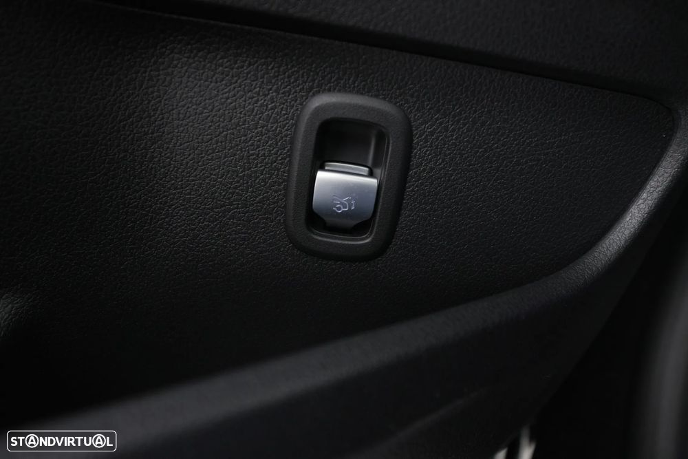 Mercedes-Benz C 300 d AMG Line - 32