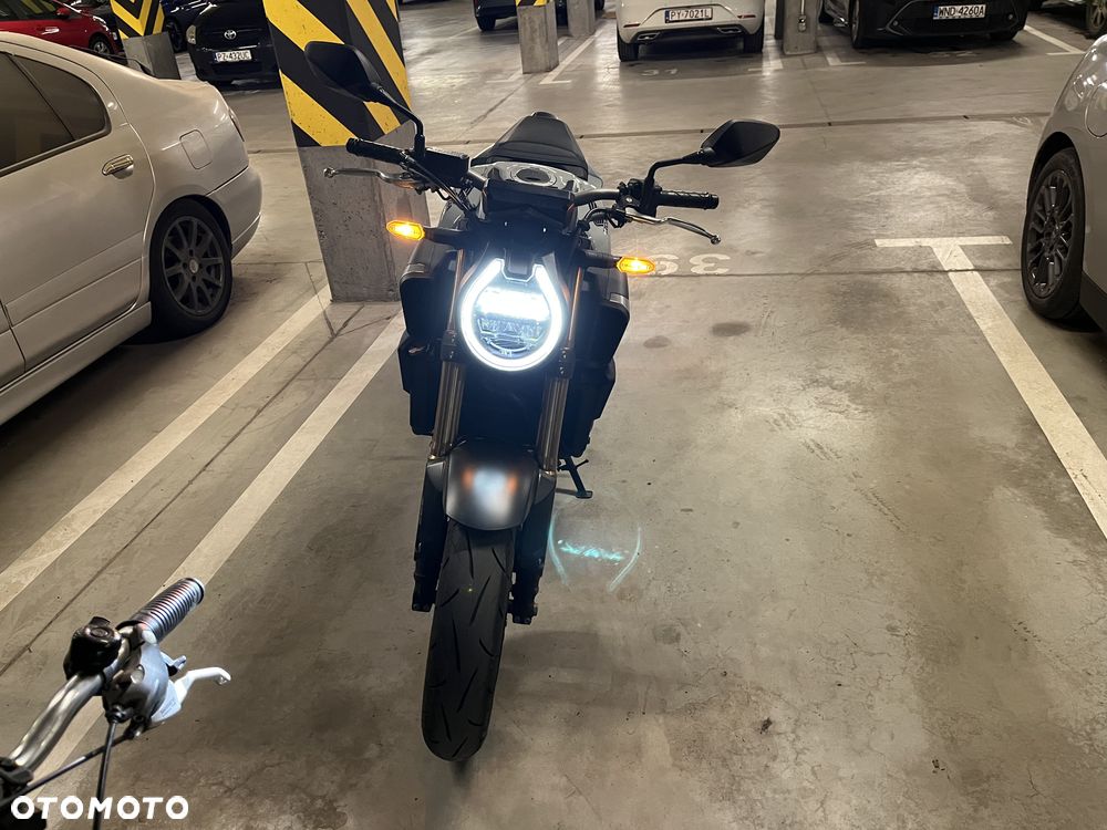 Honda CB - 3