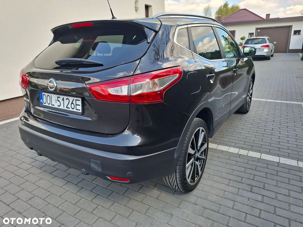 Nissan Qashqai 1.6 dCi Xtronic TEKNA+ - 4