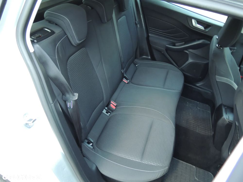 Ford Focus 2.0 EcoBlue Start-Stopp-System ST-LINE X - 18