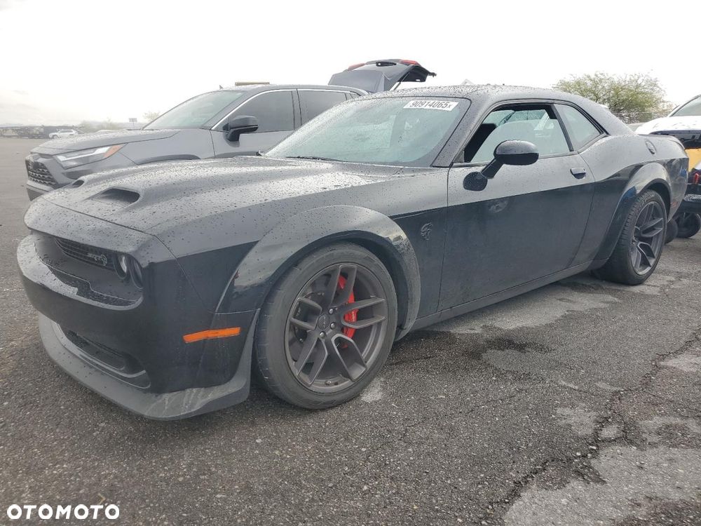 Dodge Challenger - 1