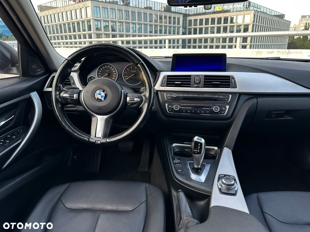 BMW Seria 3 328i Sport Line - 16