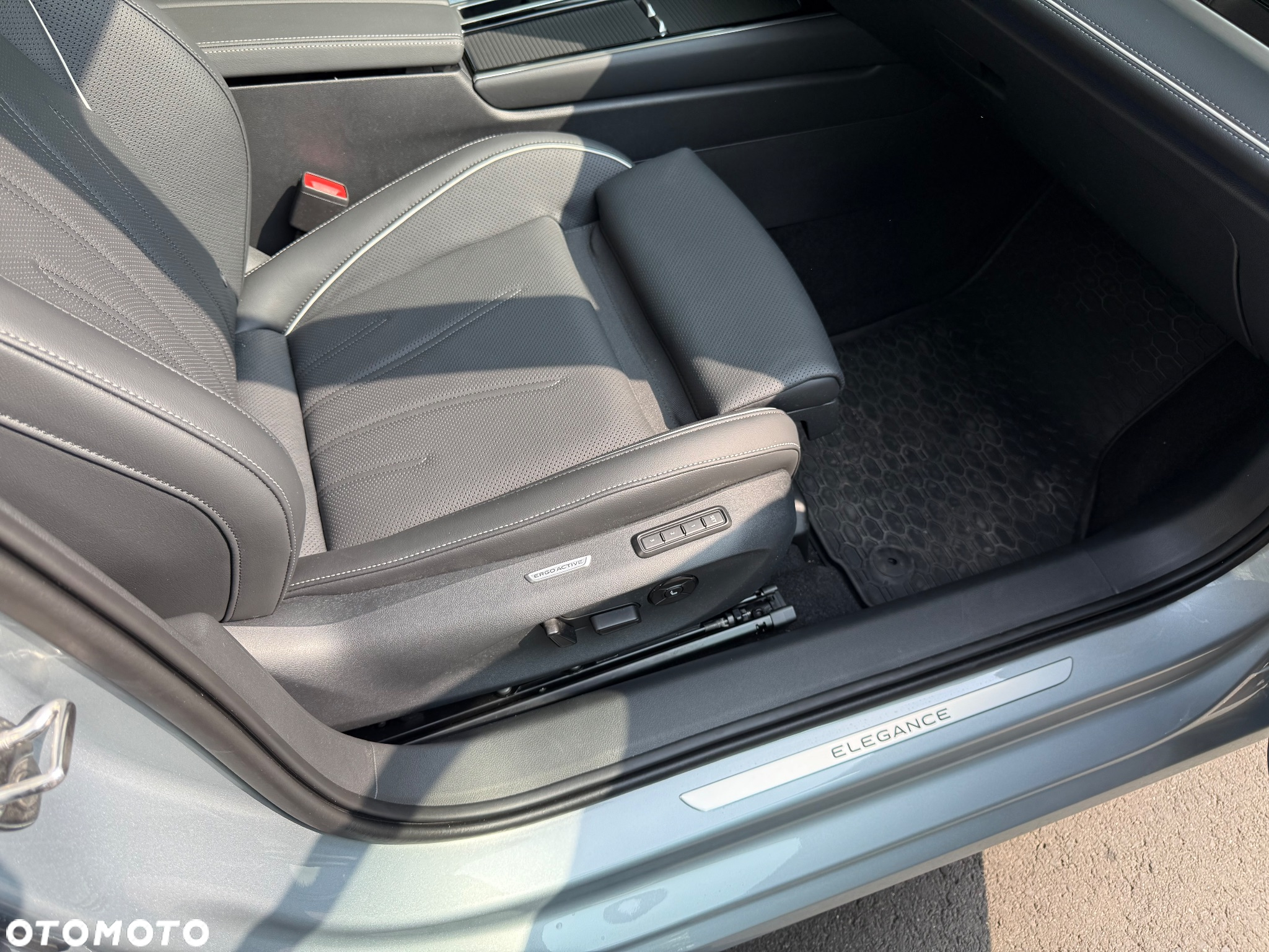 Volkswagen Passat 1.5 TSI EVO Elegance DSG - 25