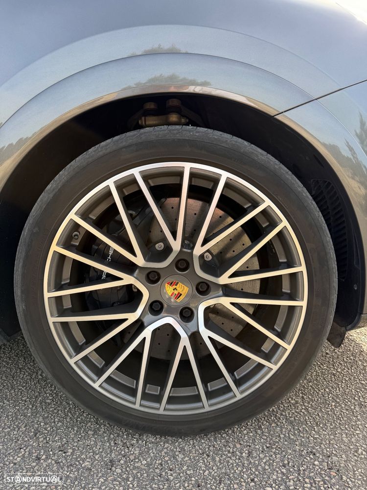 Porsche Cayenne Coupé Turbo S E-Hybrid Tiptronic S - 23