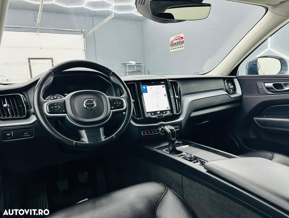 Volvo XC 60 D3 Momentum Pro - 22
