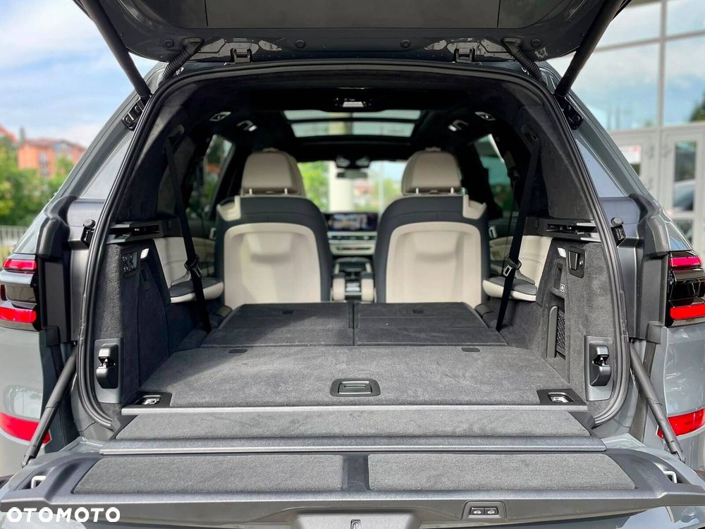 BMW X7 - 9
