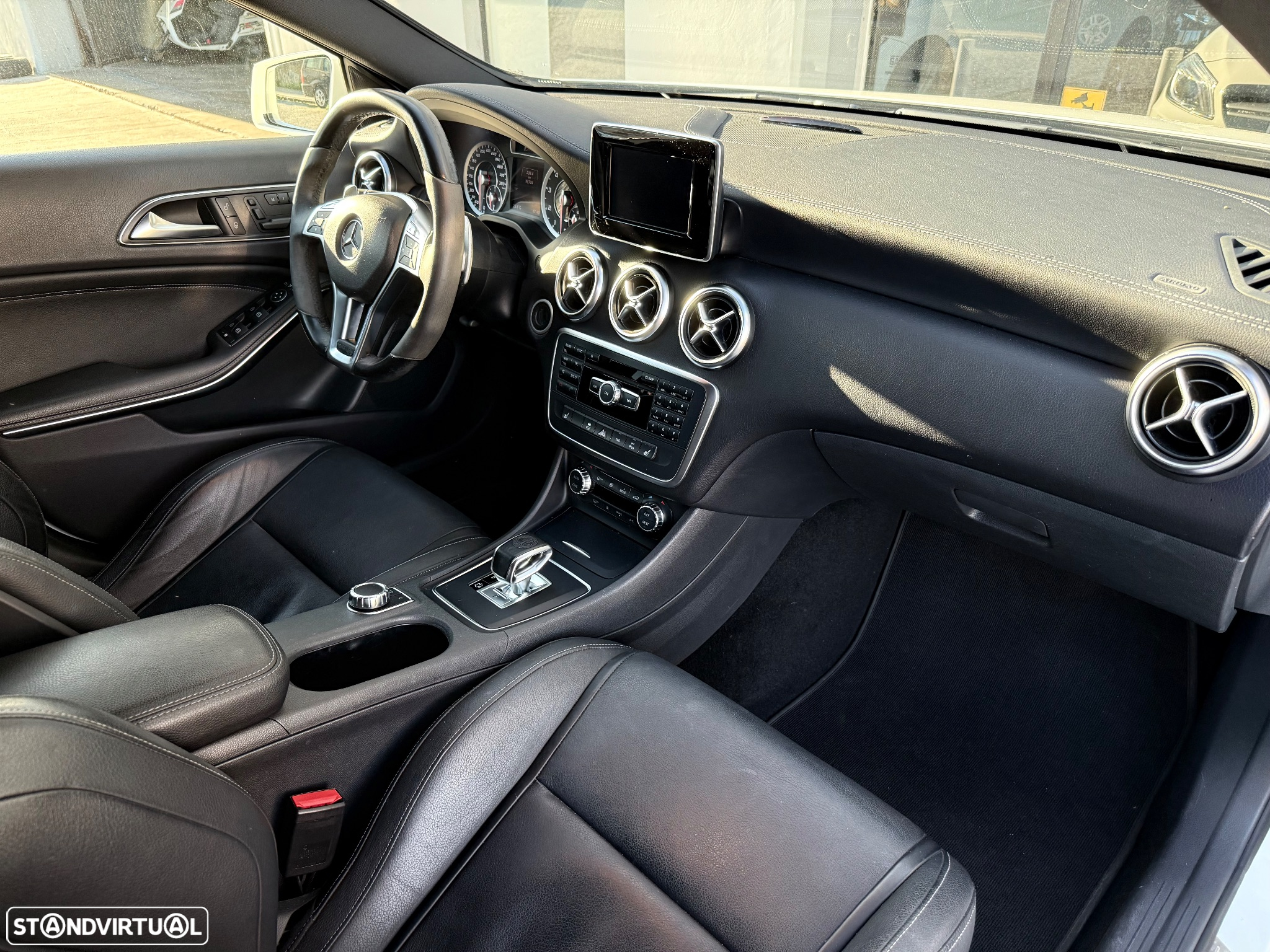 Mercedes-Benz A 45 AMG 4-Matic - 17