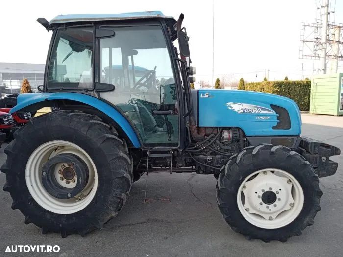 LS Tractor LS Plus 70, cu cabina, 71 CP, tractiune 4x4 - 1
