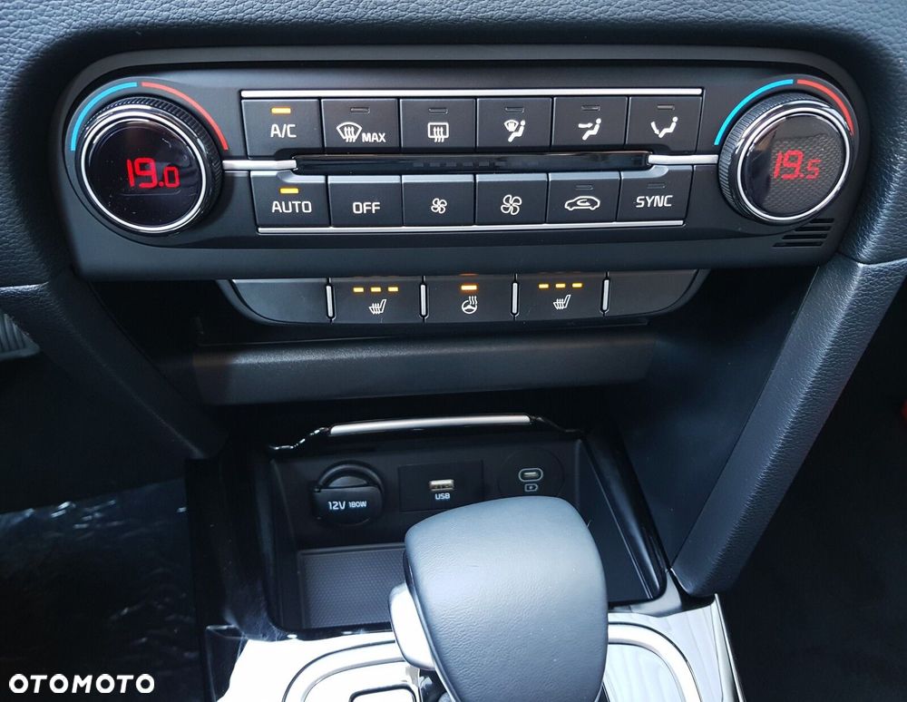 Kia Ceed 1.5 T-GDI Tribute DCT - 17