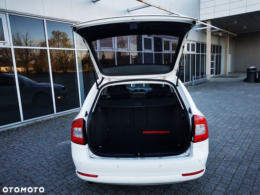 Skoda Octavia 1.6 TDI DPF FAMILY - 8