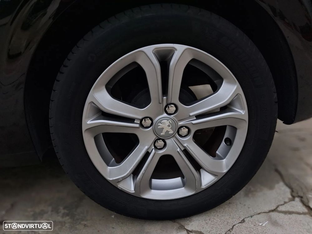 Peugeot 208 1.2 VTi SE Style - 13