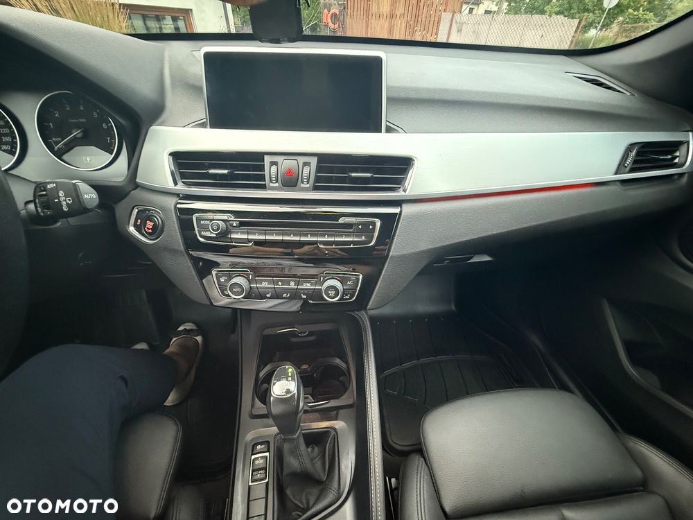 BMW X1 xDrive25i GPF Advantage - 21
