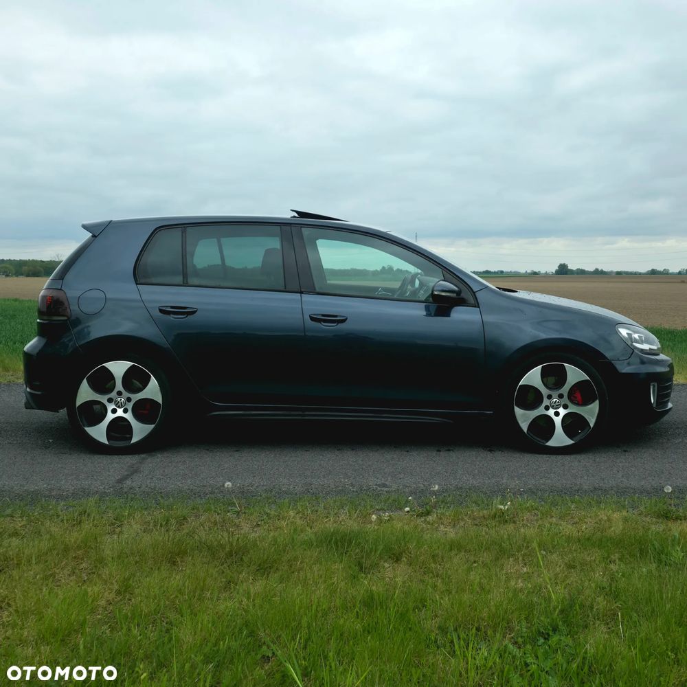 Volkswagen Golf 2.0 GTI - 8