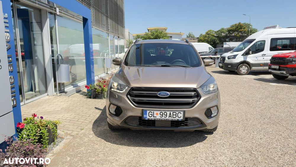 Ford Kuga 2.0 TDCi 4WD Powershift ST-Line - 6