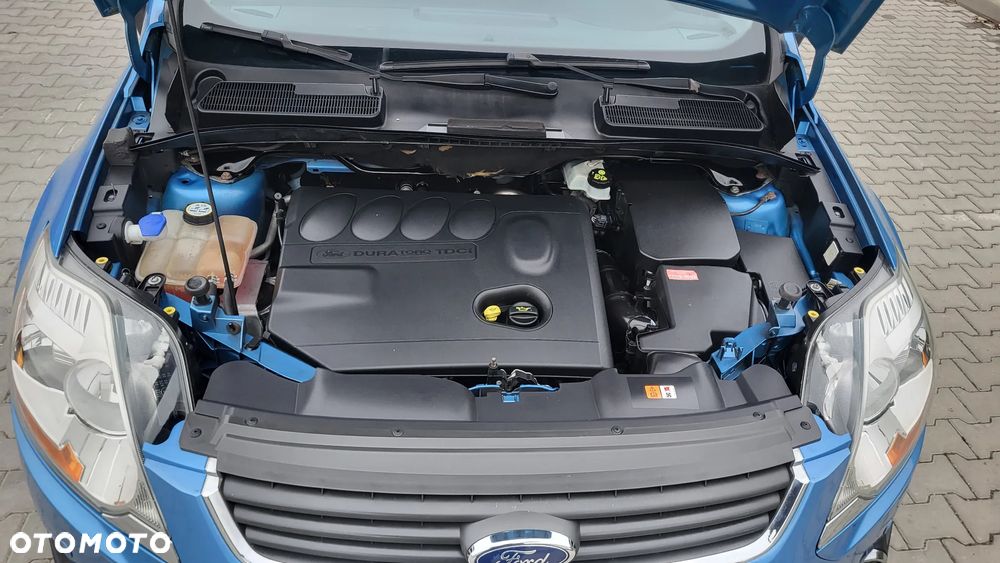 Ford Kuga 2.0 TDCi 4x4 Titanium - 26