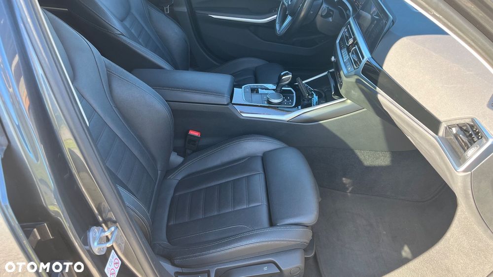 BMW Seria 3 320d Luxury Line Purity sport - 20