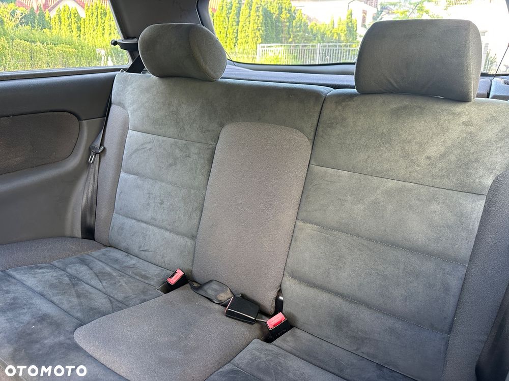 Audi A3 3-drzwiowe 1.6 Attraction - 15