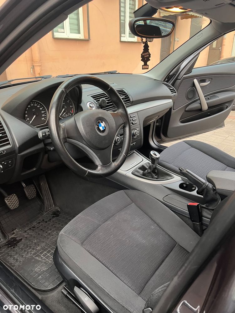 BMW Seria 1 - 10