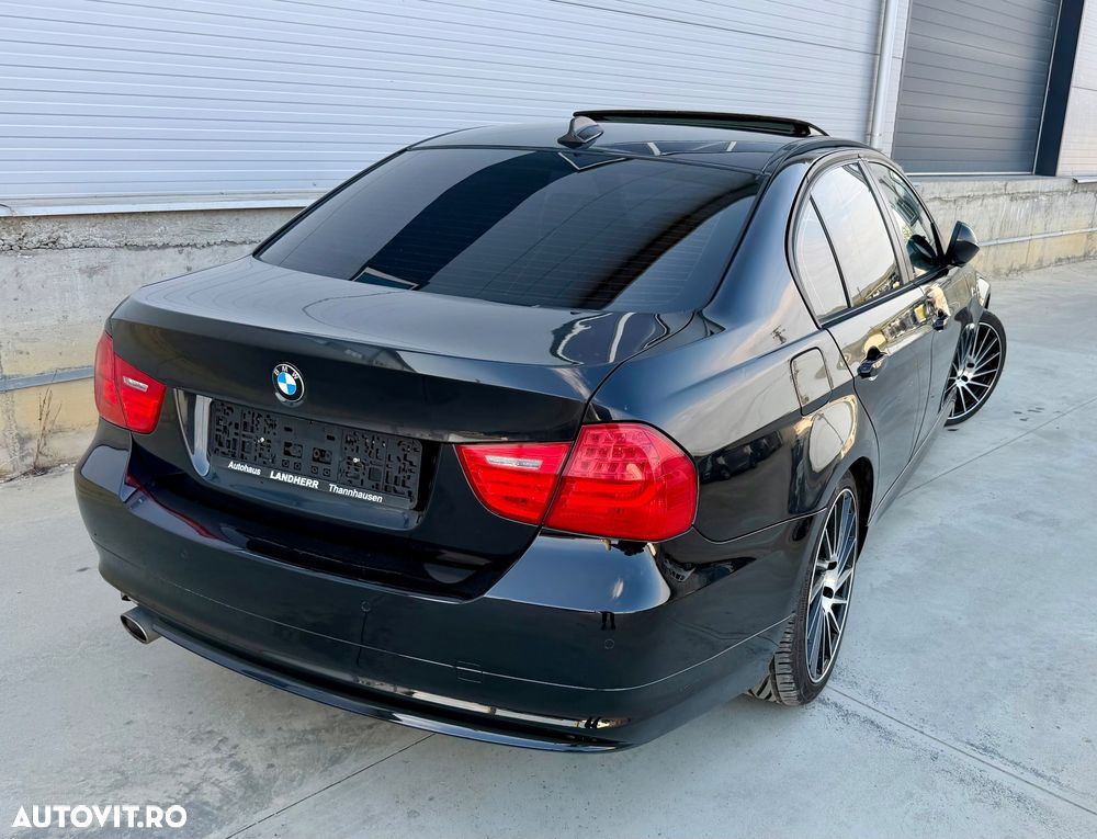 BMW Seria 3 320d DPF Aut. - 26