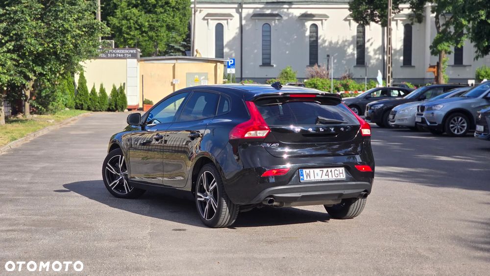 Volvo V40 T4 Drive-E Momentum - 16