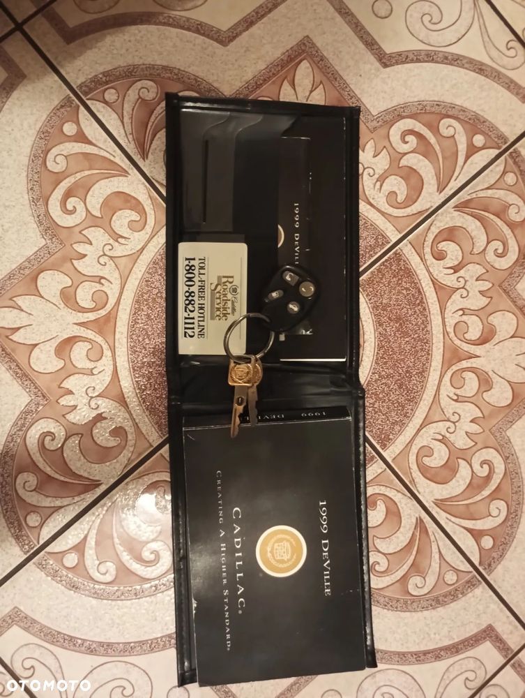 Cadillac Deville - 5